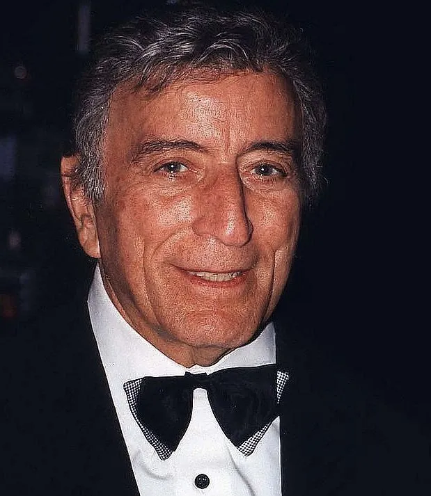 Tony Bennett singing on stage